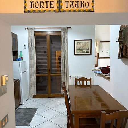 Monte Tauro Apartment Таорміна Екстер'єр фото